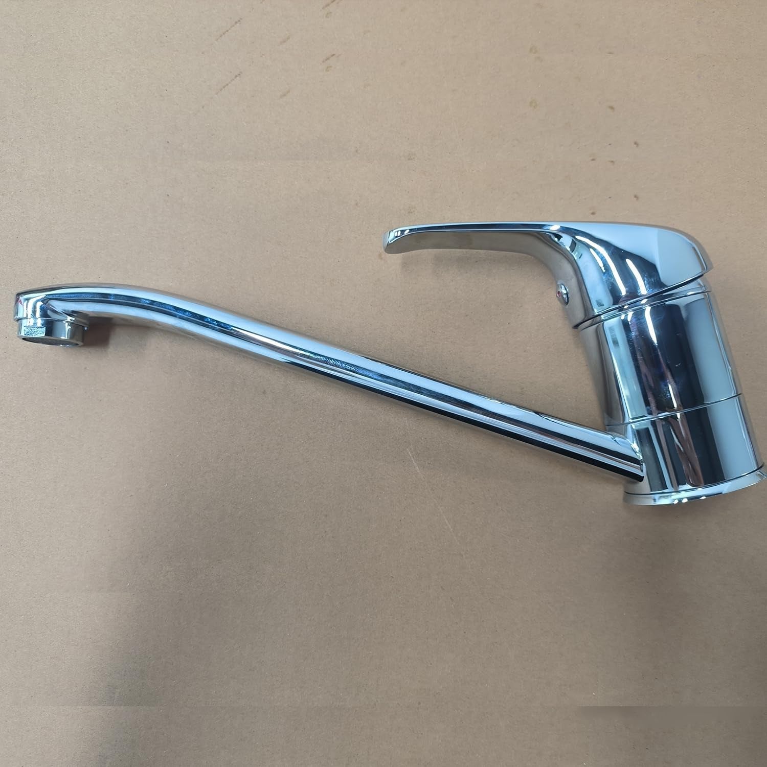 Bathroom Sink Faucet, Hot and Cold Water Mixer, Single Handle Single Hole Deck Mounted Bathroom Tap Faucet